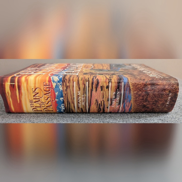 Jean M. Auel, "The Plains of Passage" 1990, Hardcover 1st Ed., Earth's Children - Picture 2 of 9